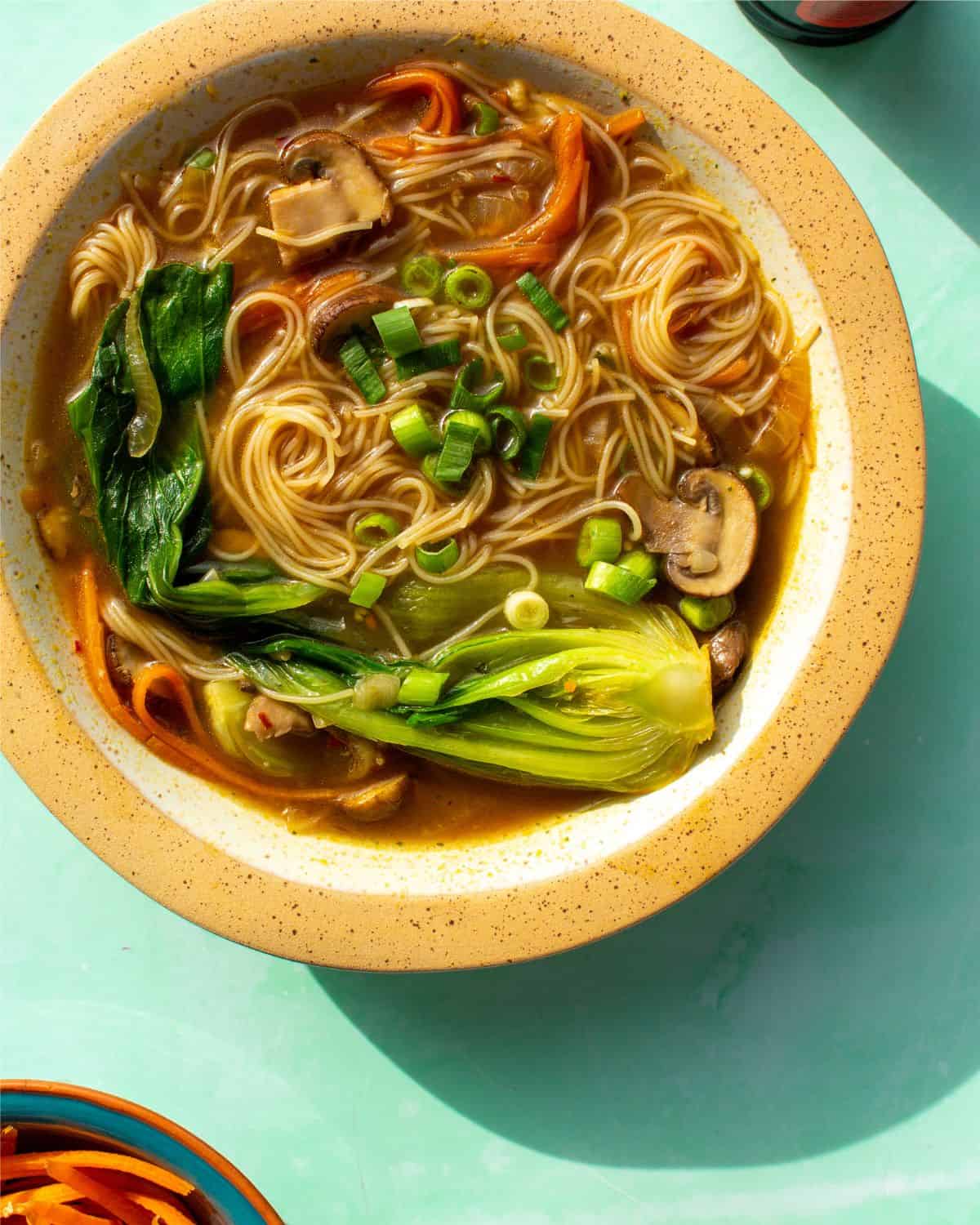 Vegan noodle broth